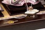 №261-02 瑞雲正絹 二人飾り オーク塗 水引平台 桜色裏箔屏風 平飾りセット thumbnail 20