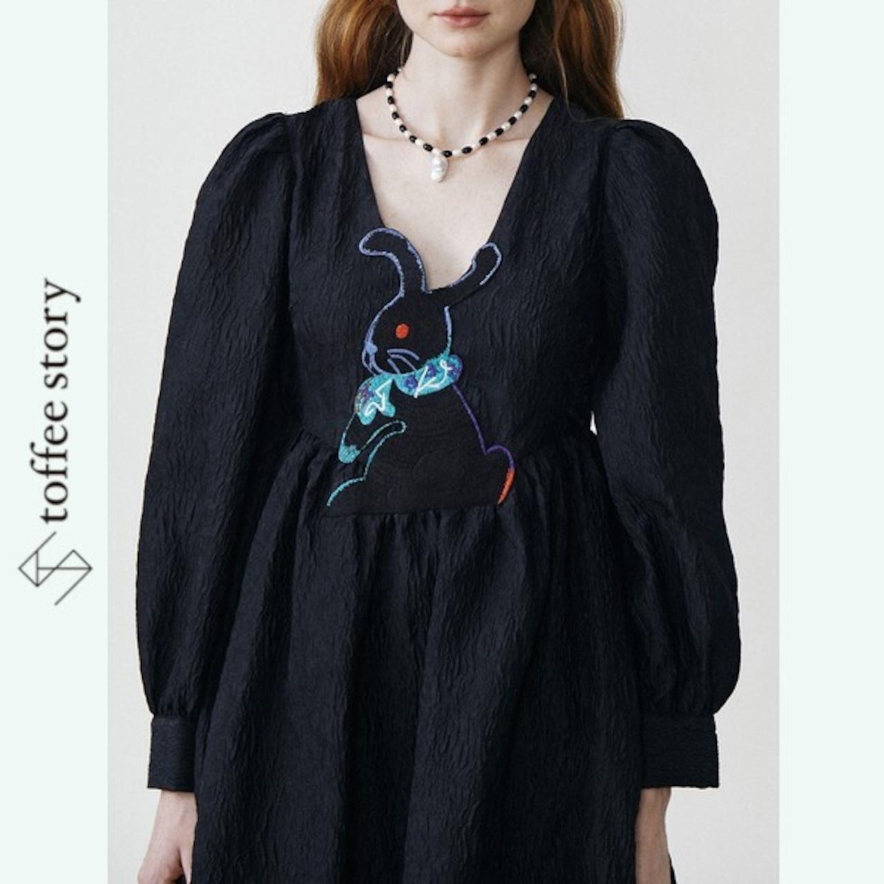 うさぎのワンダーランド:クラシカルブラックミニドレス 《XU0130》