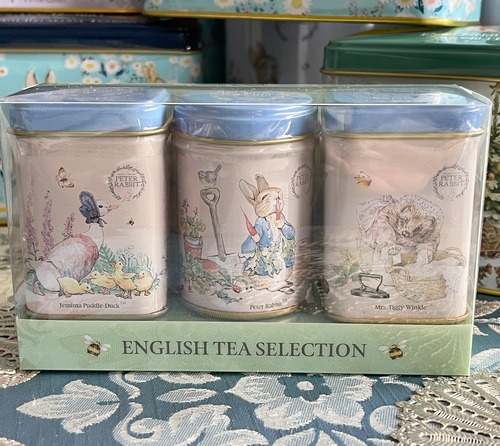 新入荷！『New English Teas』ピーターラビットシリーズ　ビアトリクス・ポター™ピーターラビット™クラシックミニ3缶　の画像