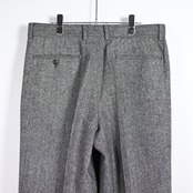 INTERIM / INDIA WOOL CLASSIC HERRINGBONE WITH LEATHER PIPING 2-TUCK STRAIGHT SLACKS