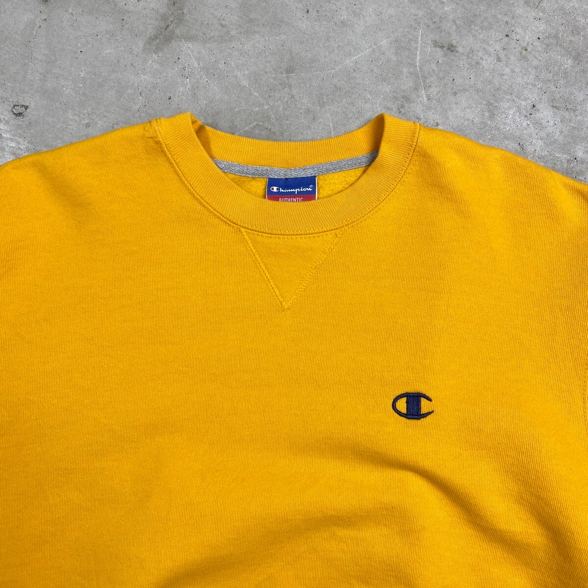 Champion AUTHENTIC 黄色スウェット Mサイズ Champion (チャンピオン 