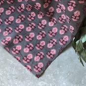 インドの布《インド柄 No.3 / グレー / コットン》シルクスクリーン/ベジタブルダイ　Mulaセレクト