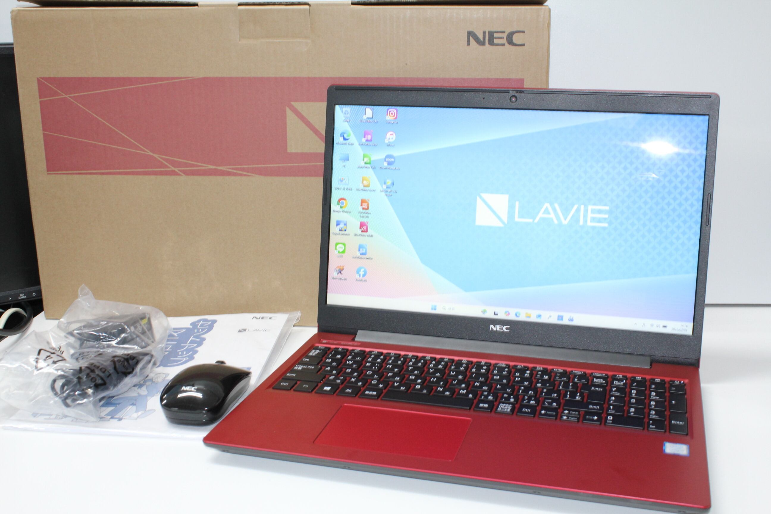 中古ノートPC】NEC〈LAVIE NS350/GAB〉Intel Core i3/SSD256GB/メモリ 中古ノートPC】NEC〈LAVIE NS350/GAB〉Intel Core i3/SSD256GB/メモリ