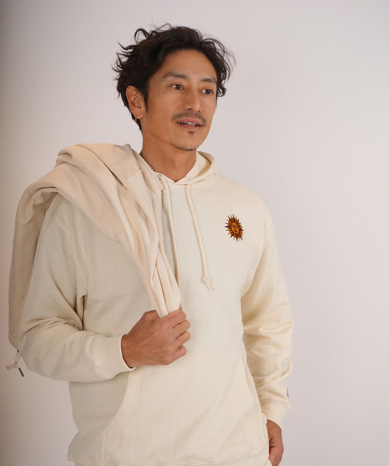 SUN&MOON EMBROIDERY SWEAT PARKA	［HSC013］