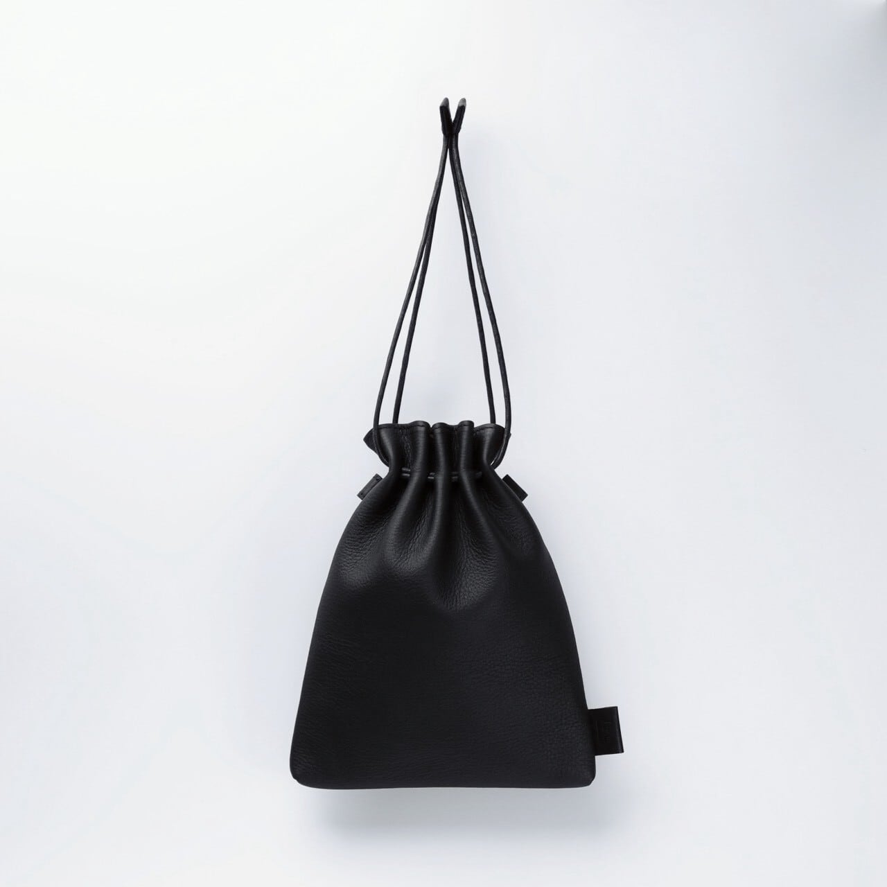 Iru×CRONY.】2WAY LEATHER KINCHAKU BLACK / 受注生産 5月下旬～6月