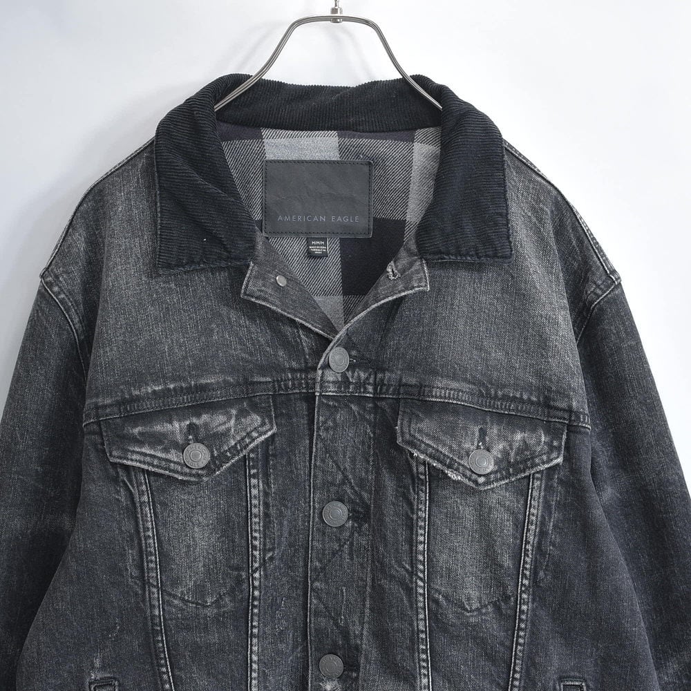 00s~ AMERICAN EAGLE アメリカンイーグル フェード クラッシュ加工デザイン ブラックデニム トラッカージャケット 襟コーデュロイ チェックライニング 袖中綿入り Gジャン ヴィンテージ ビンテージ USA アメリカ古着 メンズMサイズ