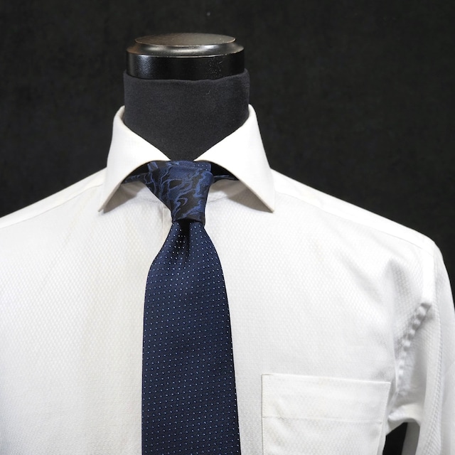 クレリックタイ|結び目で変化する日本製シルクネクタイ