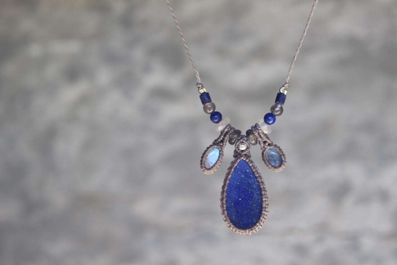 Lapis lazuli & Rainbow moonstone & Kyanite micro macrame necklace