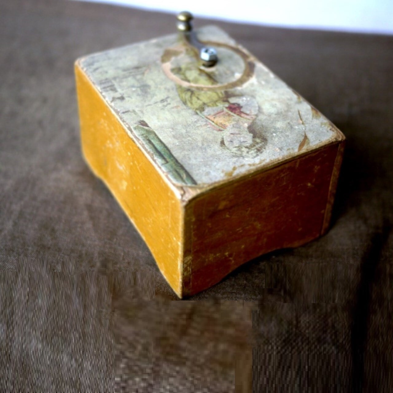 イギリス 手回し木製オルゴール アンティーク