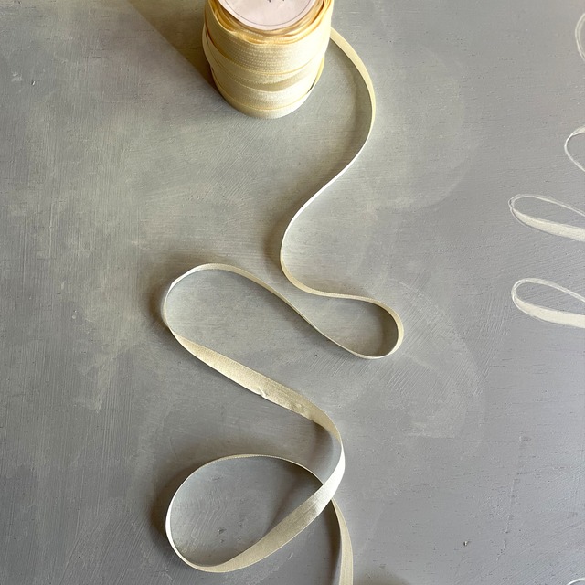 Silk シルクリボン／200.Cream Yellowクリームイエロー（幅/約0.7mm）