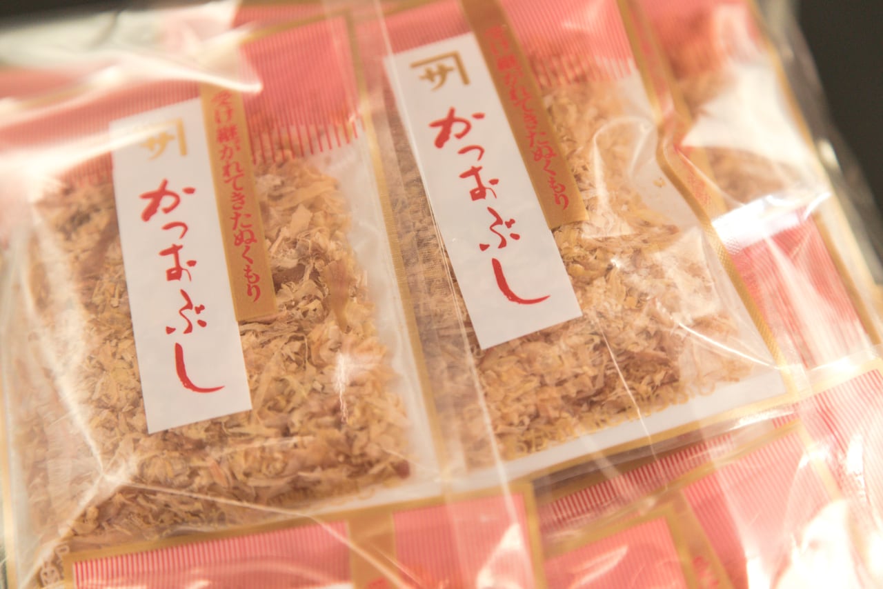 お徳用削り節パック20袋入り | カネサ鰹節商店