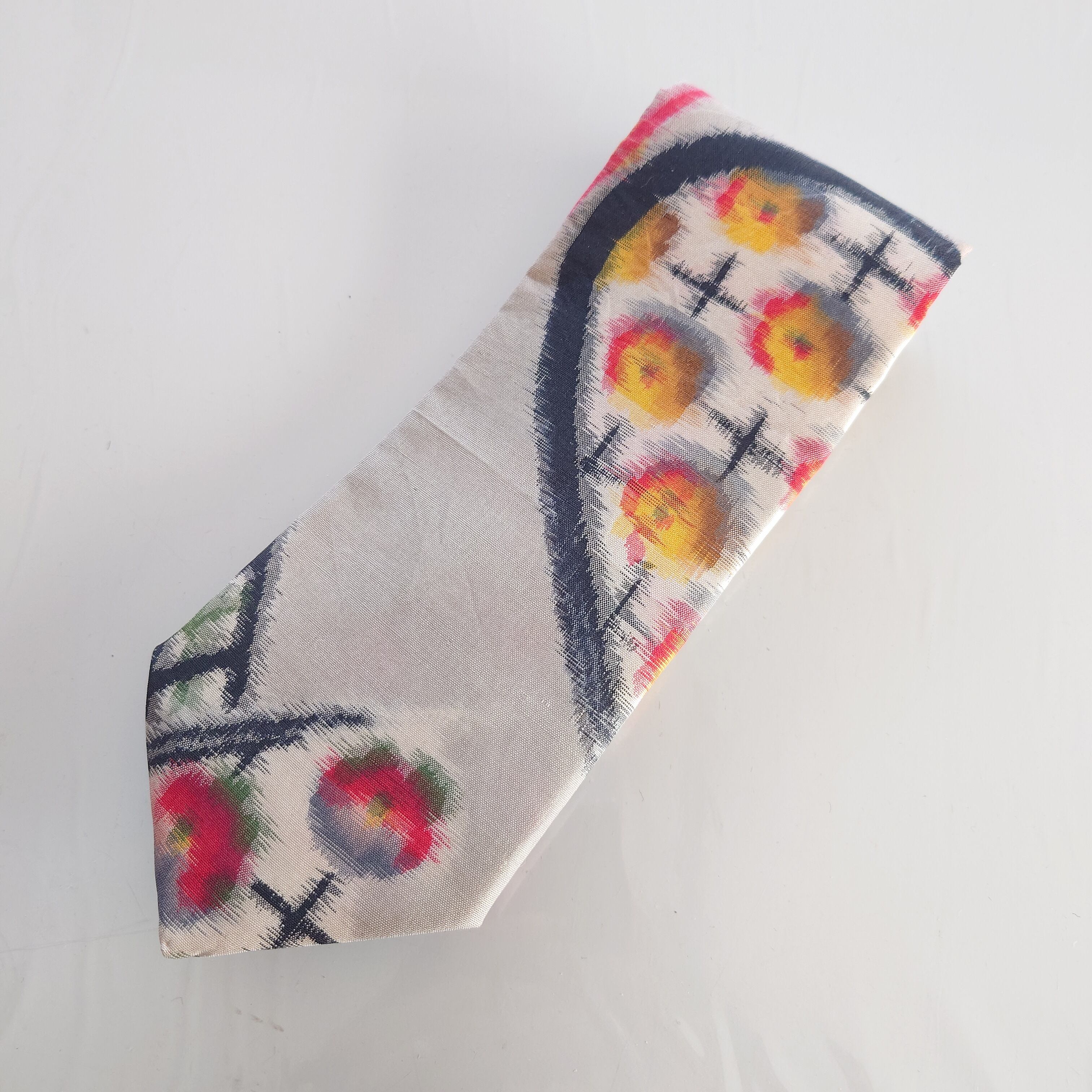 ネクタイ tie 和柄 Japanese フォーマル カジュアル マルチカラー ベージュ 着物リメイク kimono