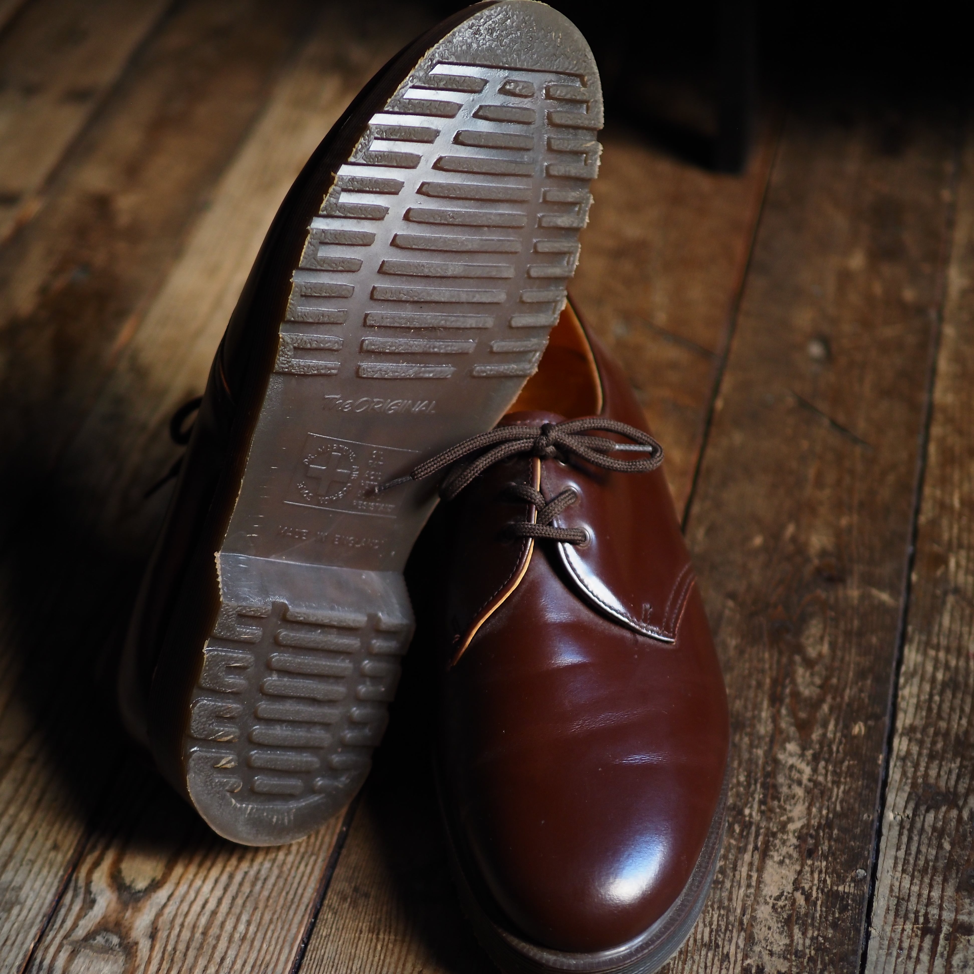 Special! UK 〜1990's Vintage Dr. Martens 3 Tie Shoes UK8
