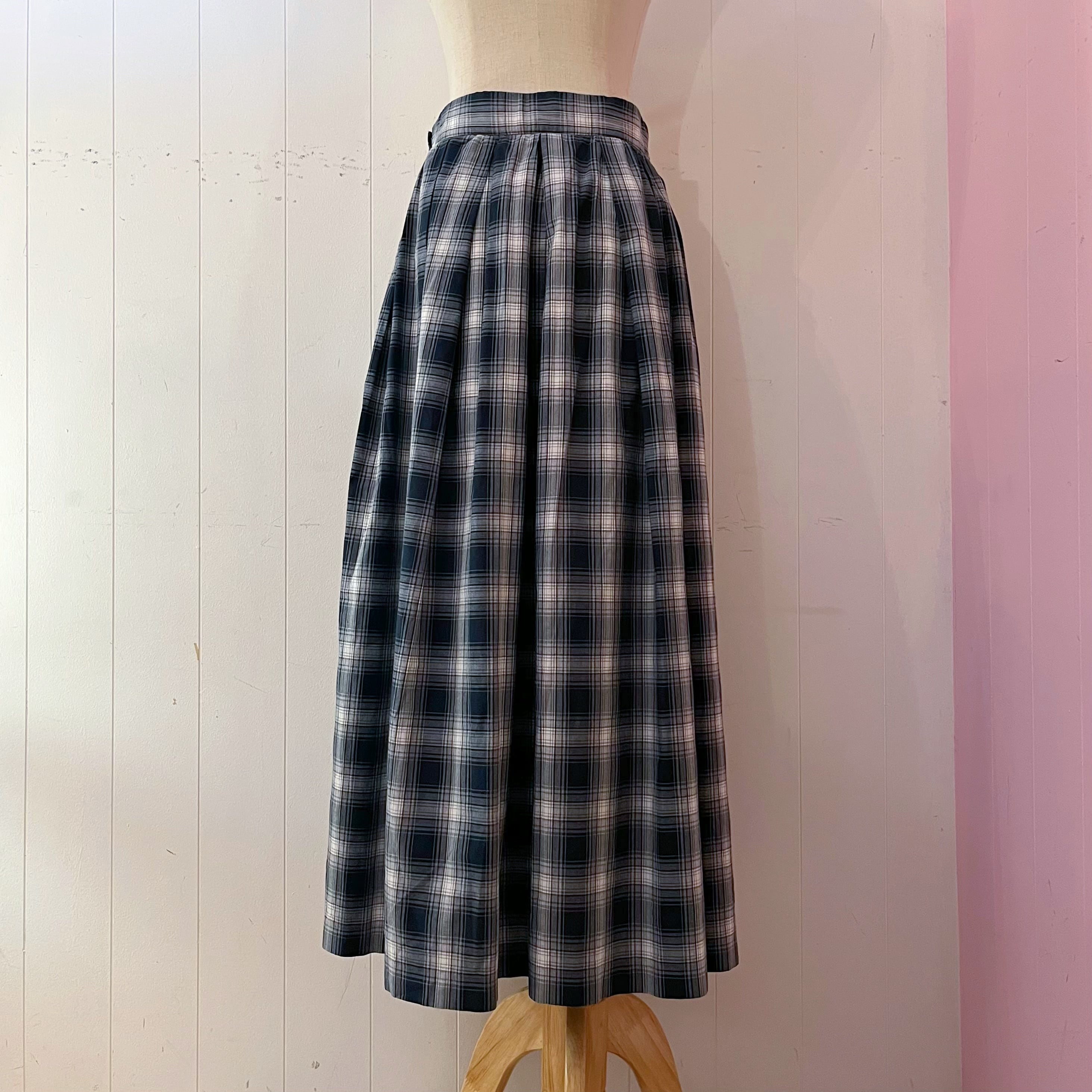 black check gather skirt