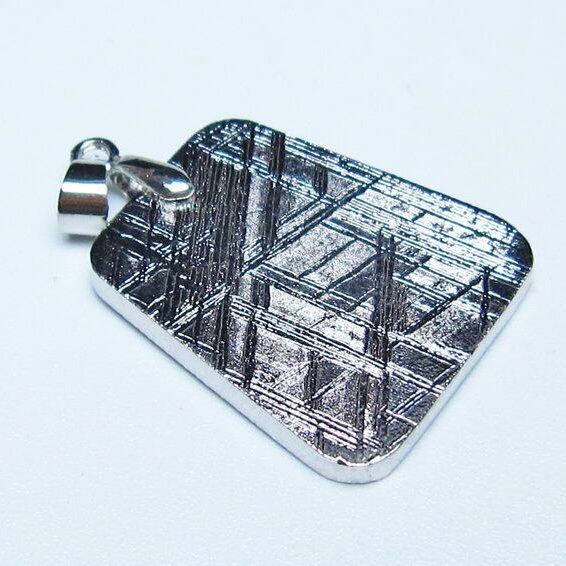 ギベオン ペンダント 隕石 メテオライト 一点物 おまかせ便 112-13430