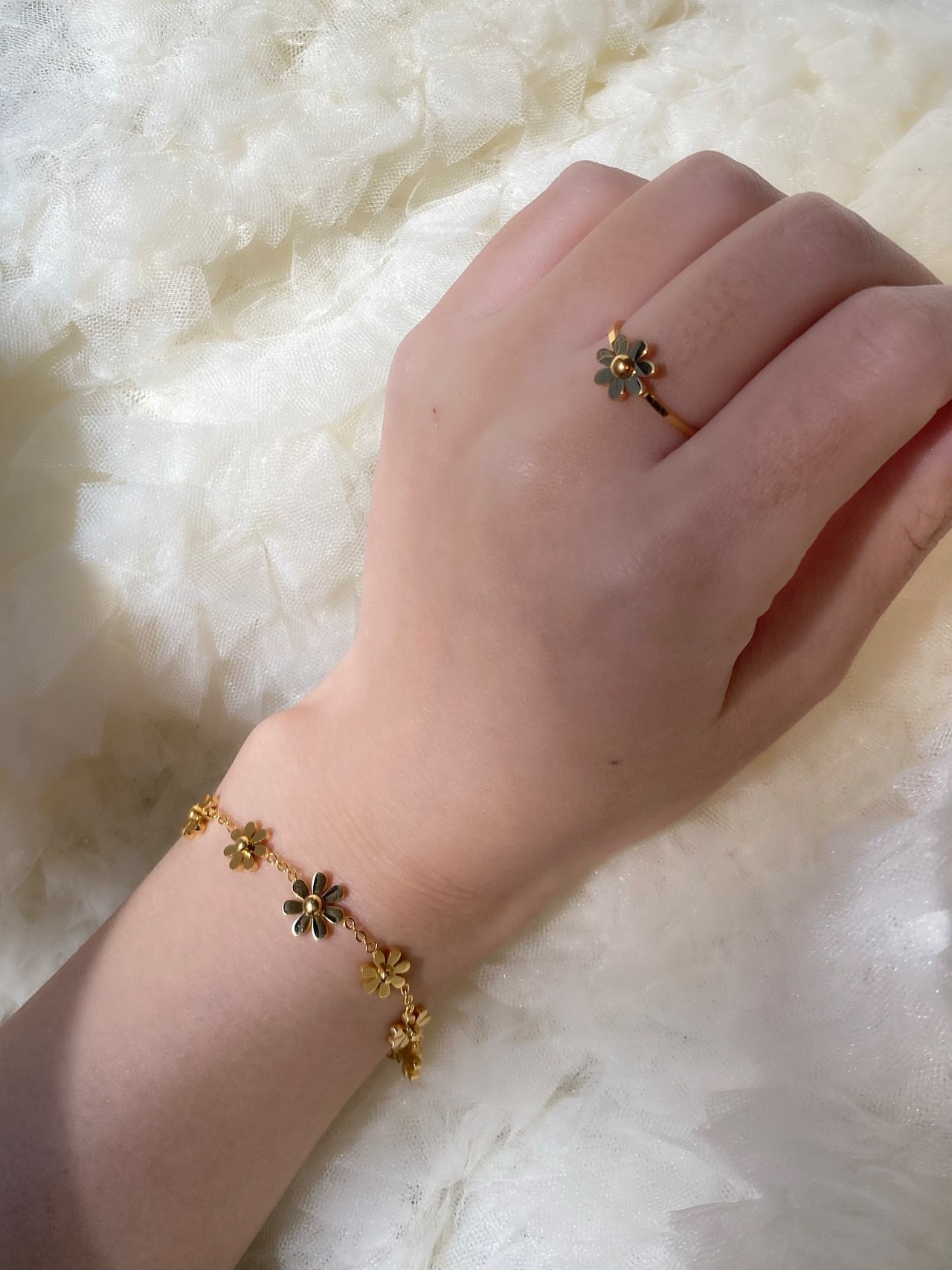 Daisy ring