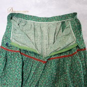 フォークダンス 衣装 スカート グリーン系 花柄 小花柄 緑 赤 チロリアン チロルスカート カントリー かわいい 華やか ふんわり ダンス衣装 イベント ステージ 練習 レッスン レッド系