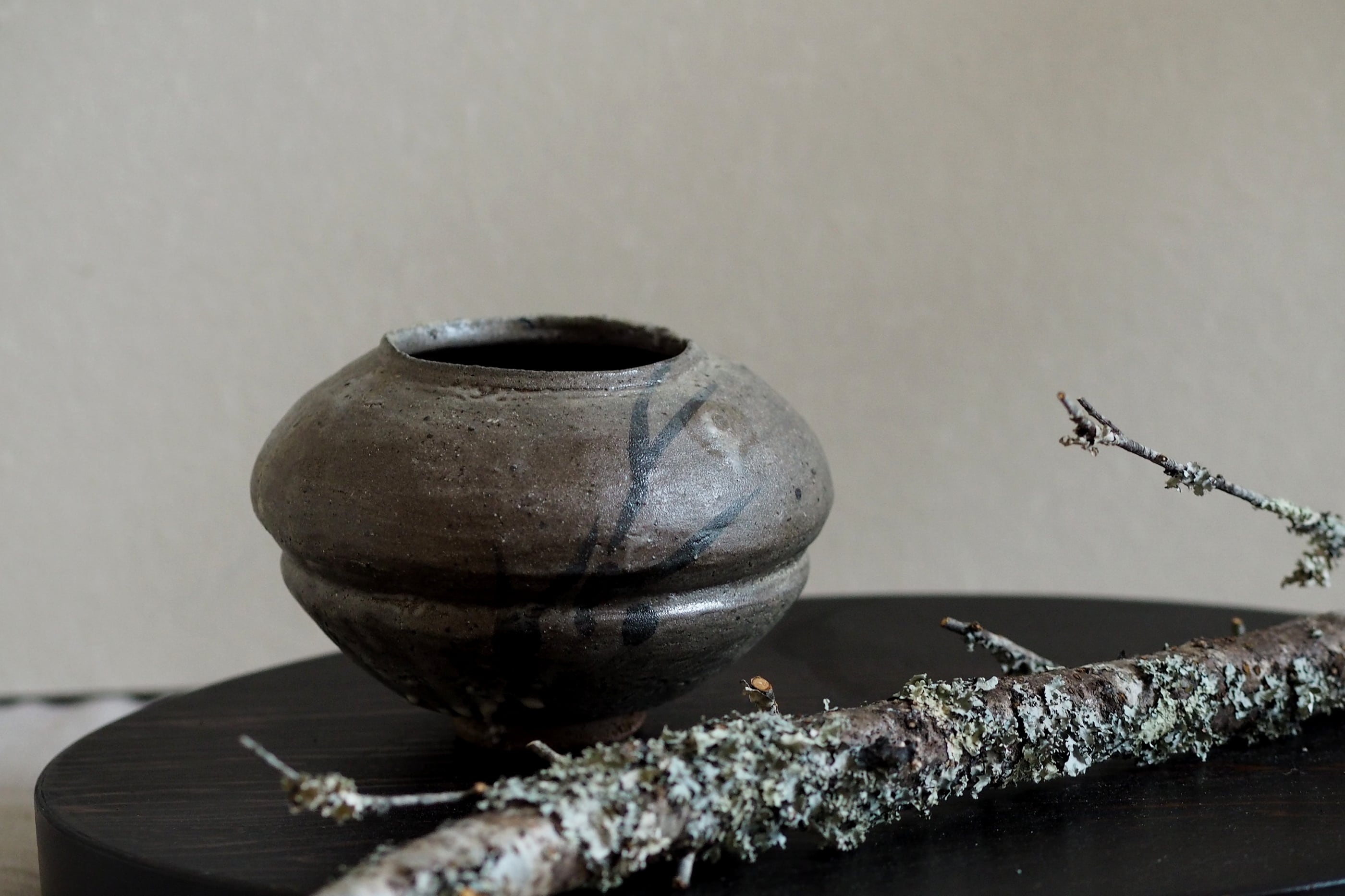 丸田宗彦 A-1. 絵唐津壺 | 陶屋なづな 丸田宗彦 A-1. 絵唐津壺 | 陶屋なづな