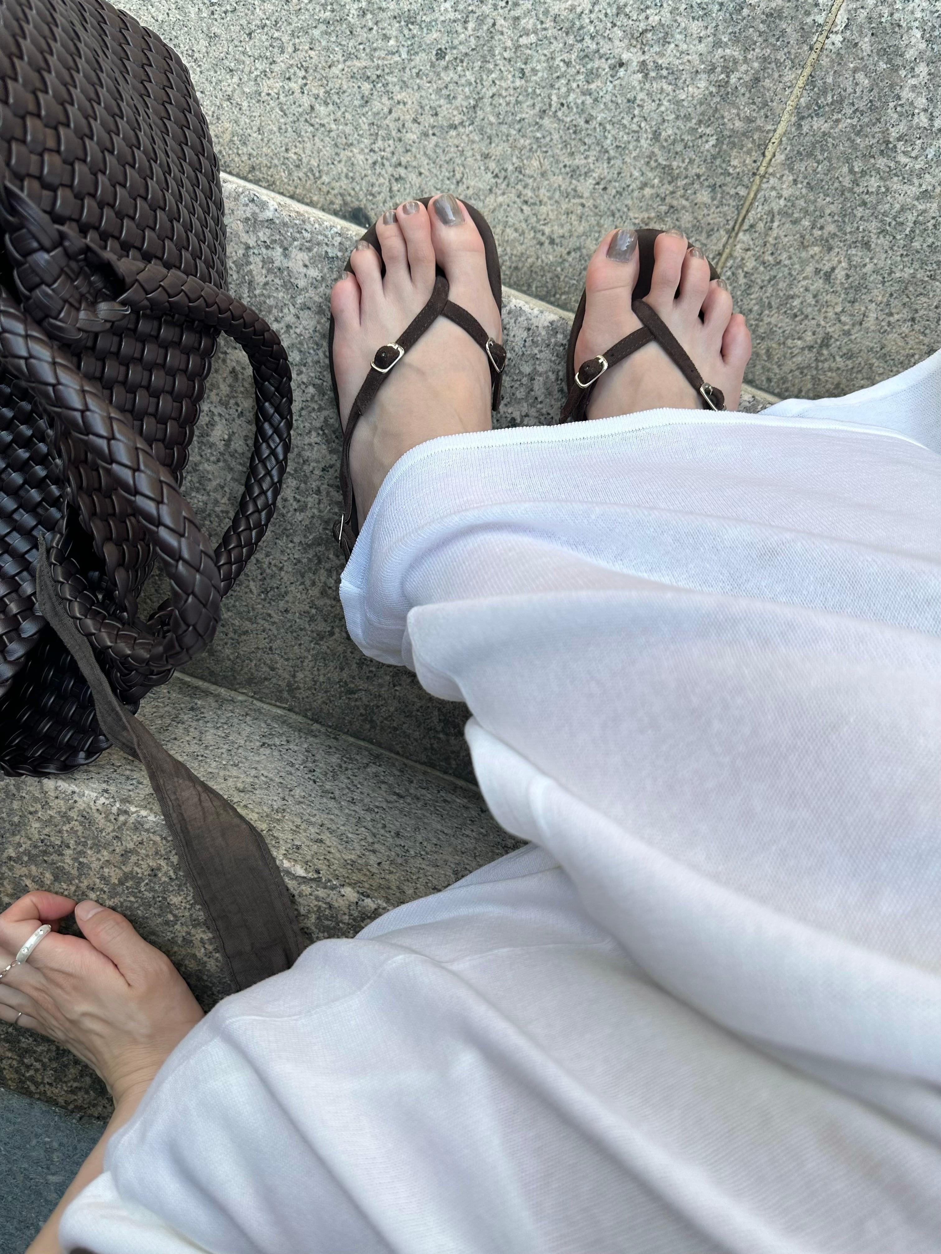 【予約】buckle suède sandal