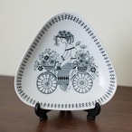 ARABIA FINLAND EMILIA TRIANGLE BOWL