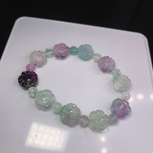 フローライト・お花デザインブレスレット