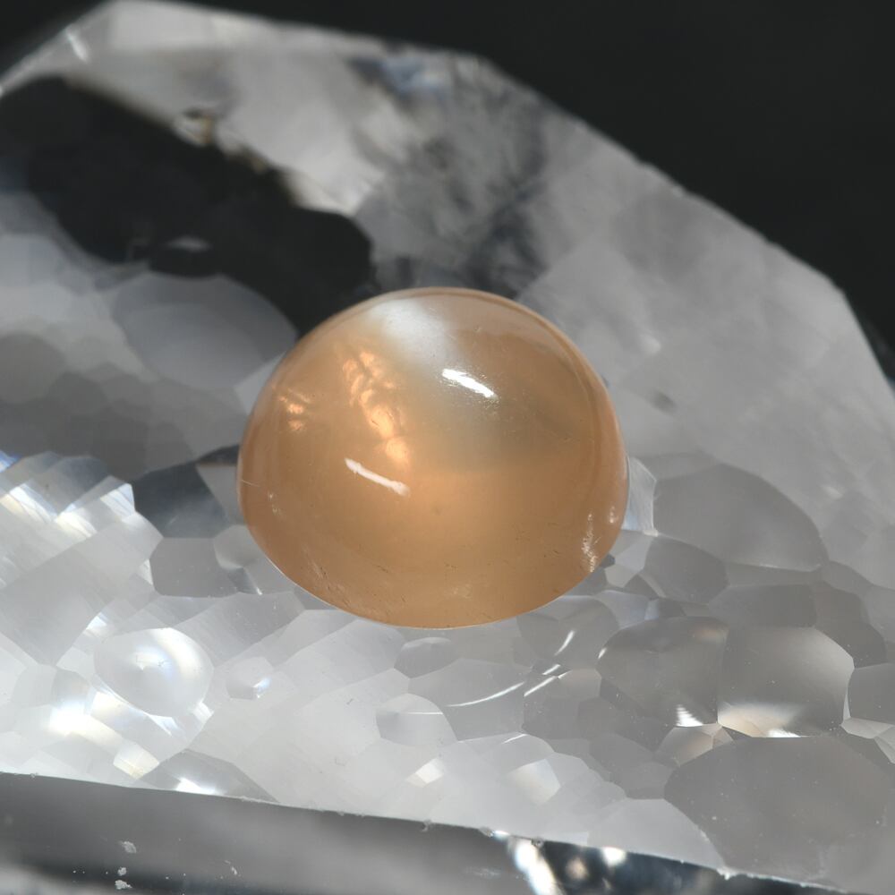 10/28新着】オレンジムーンストーン タンザニア産 2.82ct #QE020