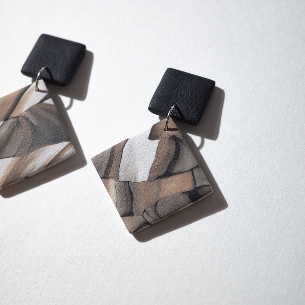 Matte : Black & Beige square