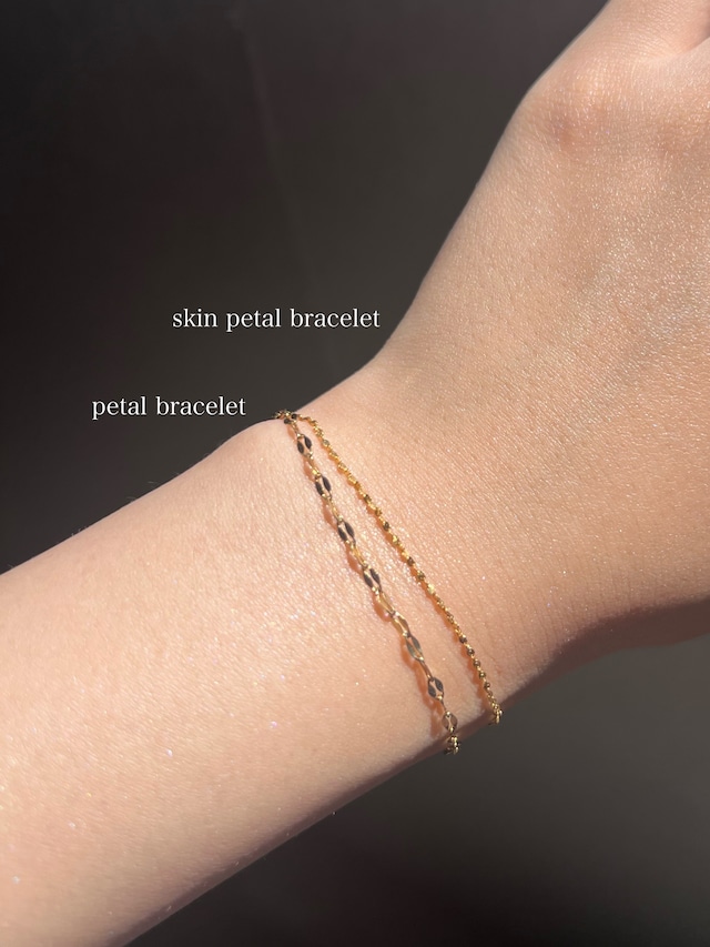 Skin petal bracelet