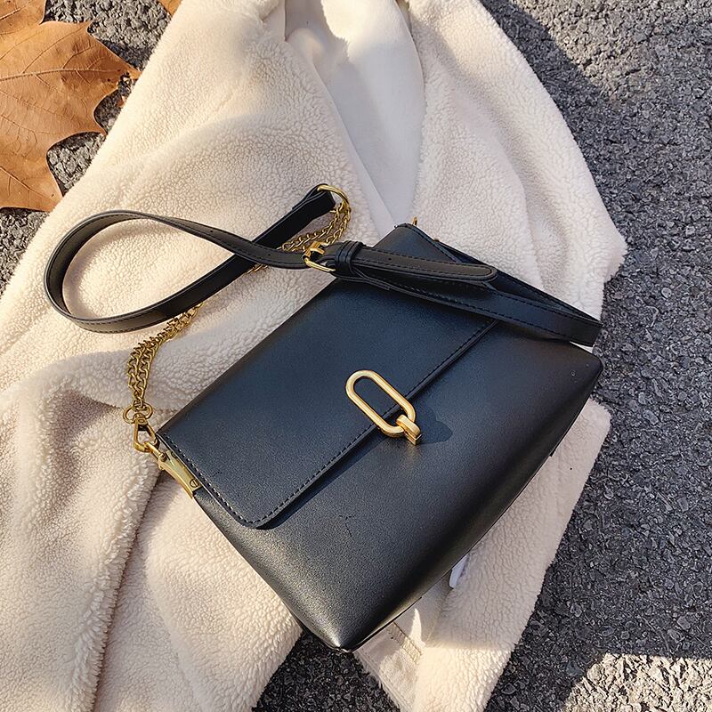 スタンダードレッドオータムウィンターチェーン レトロ 秋物 冬物 スクウェア メッセンジャーバッグ Tiancai_Wing_Bag29804373175