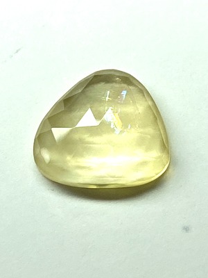 虹、イエローベリル（ローズカット）［No.U-2615］