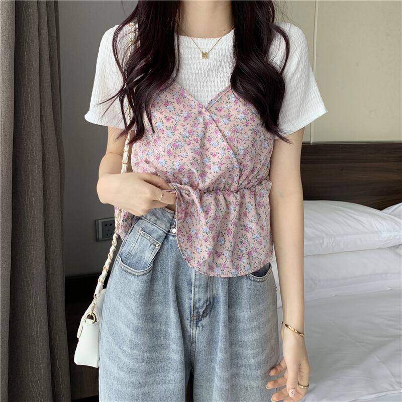 トップス レディース 重ね着風トップス 5カラー S M L XL ブルー ピンク グリーン イエロー ライトブルー カラバリ Tシャツ フェイクレイヤード ペプラム ショート丈 クルーネック 半袖 花柄 フローラル フラワー プルオーバー シンプル きれいめ カジュアル フェミニン キュート ガーリー 大人可愛い おしゃれ 普段使い イベント デート お出かけ 女子会 休日 旅行 通勤 通学 着まわし 送料無料 こなれ感 韓国系 ファッション コーデ スタイル モテ サイズ展開豊富 春 夏 秋