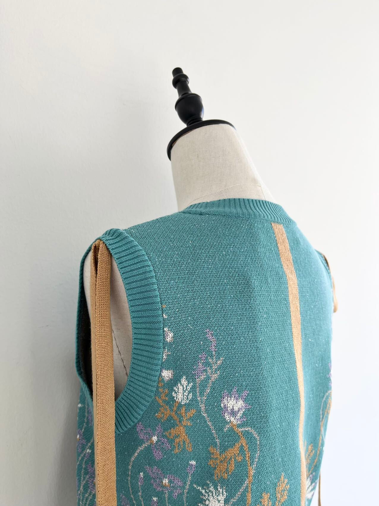 MURRAL Garden flower knit vest | KOKO MURRAL Garden flower knit vest | KOKO