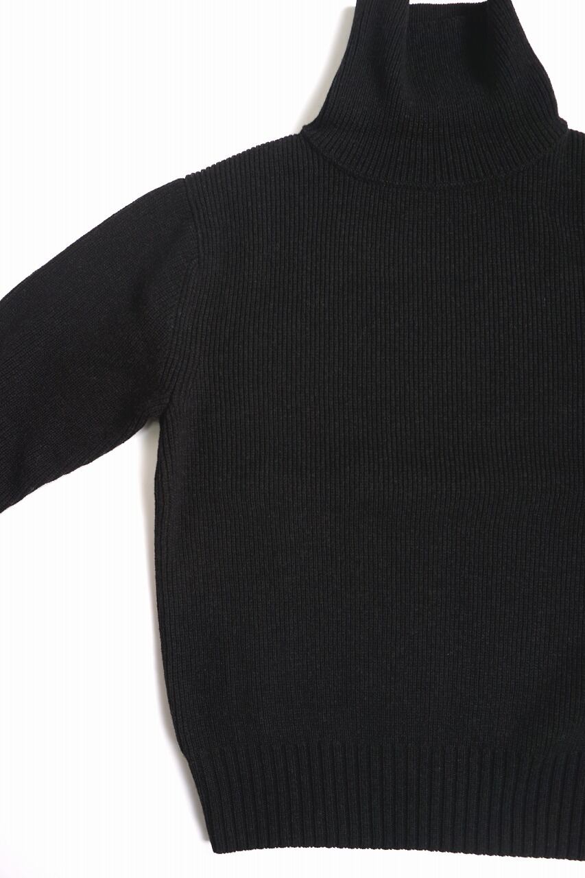 Hand Framed High Neck P/O