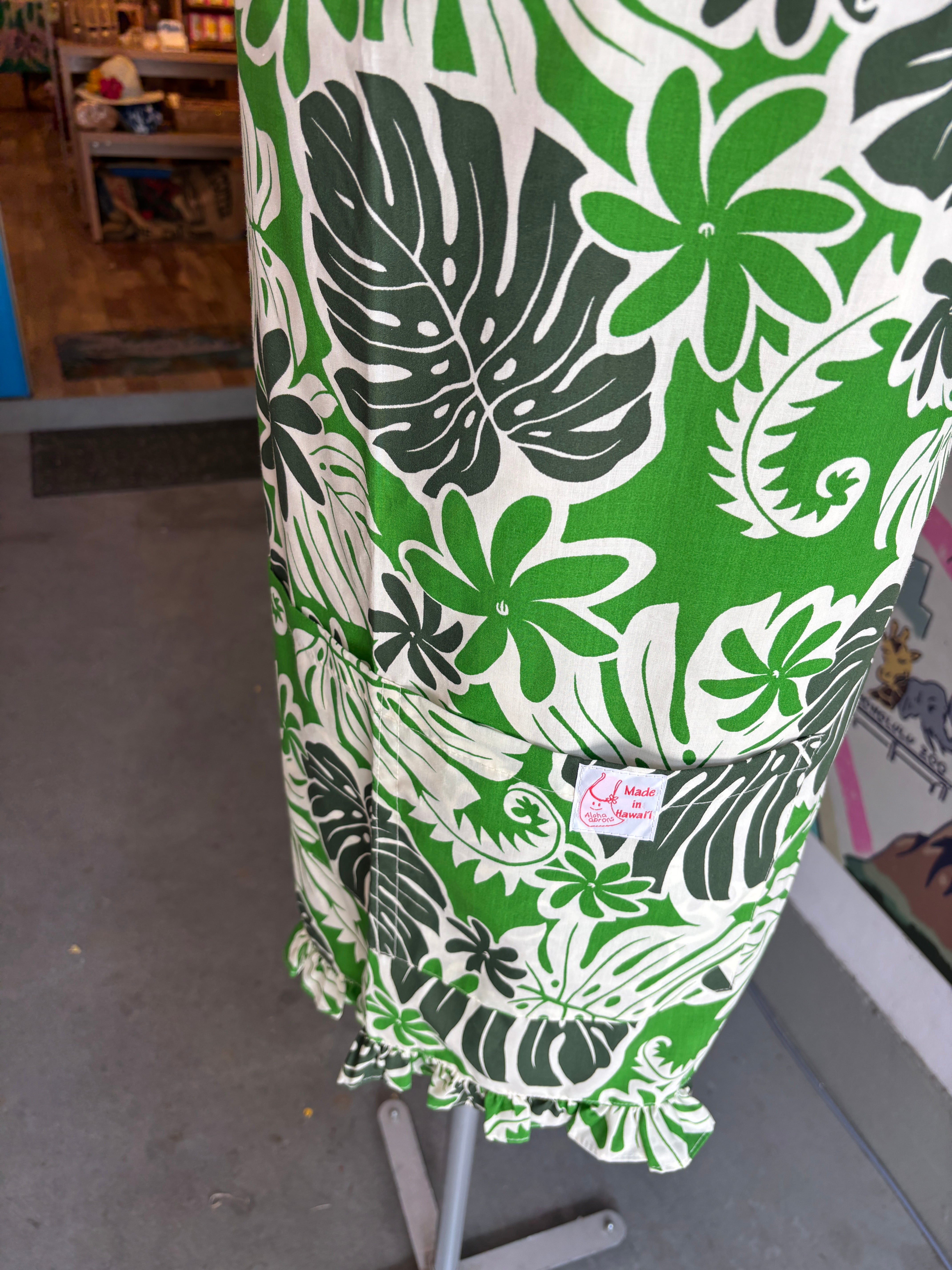 ハワイ限定商品を安心の国内配送で！【アロハエプロンズ/ Aloha aprons