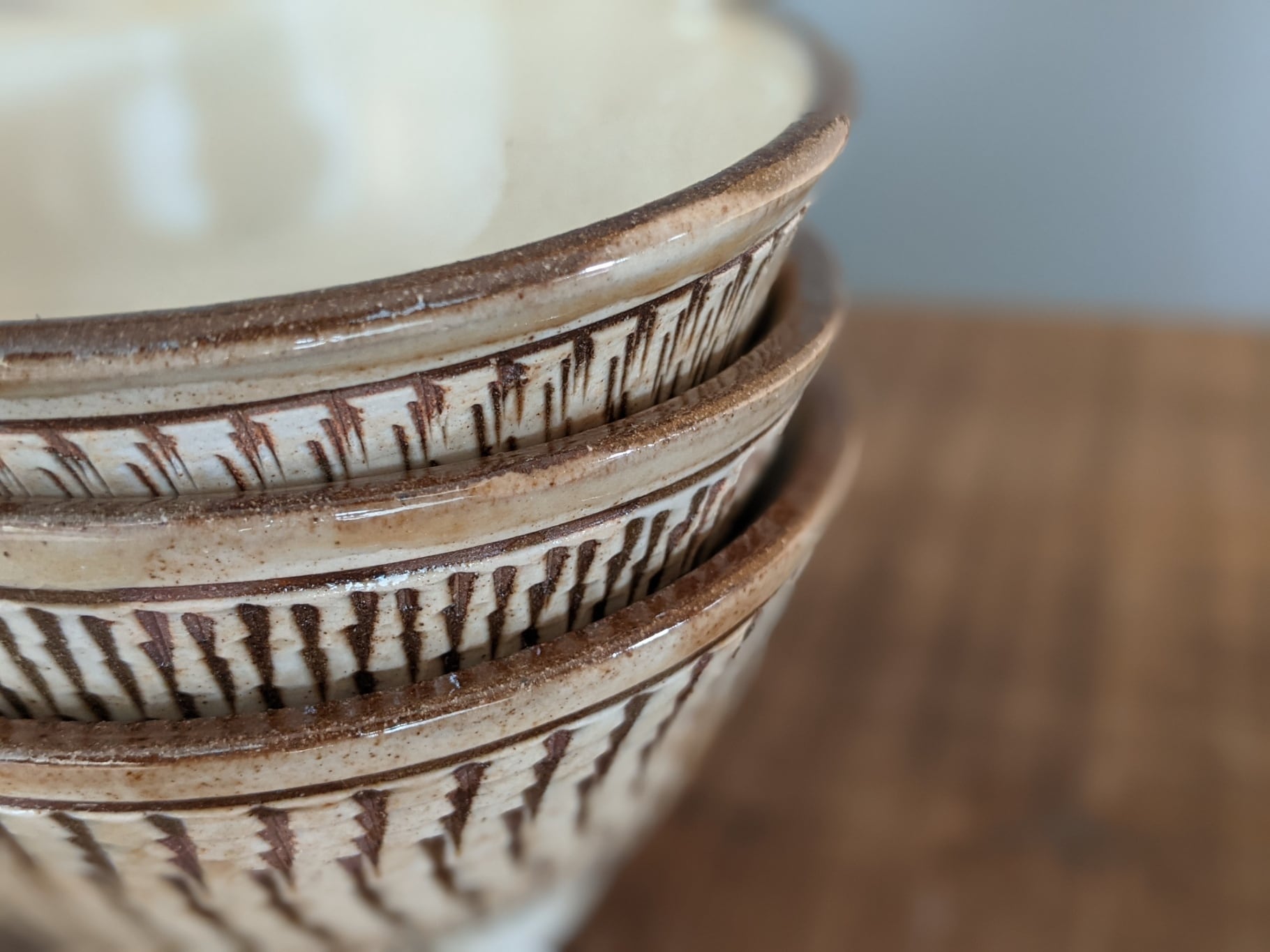 やちむん マカイ4寸（飛鉋魚紋） | ノモ陶器製作所 | inoya | Basic