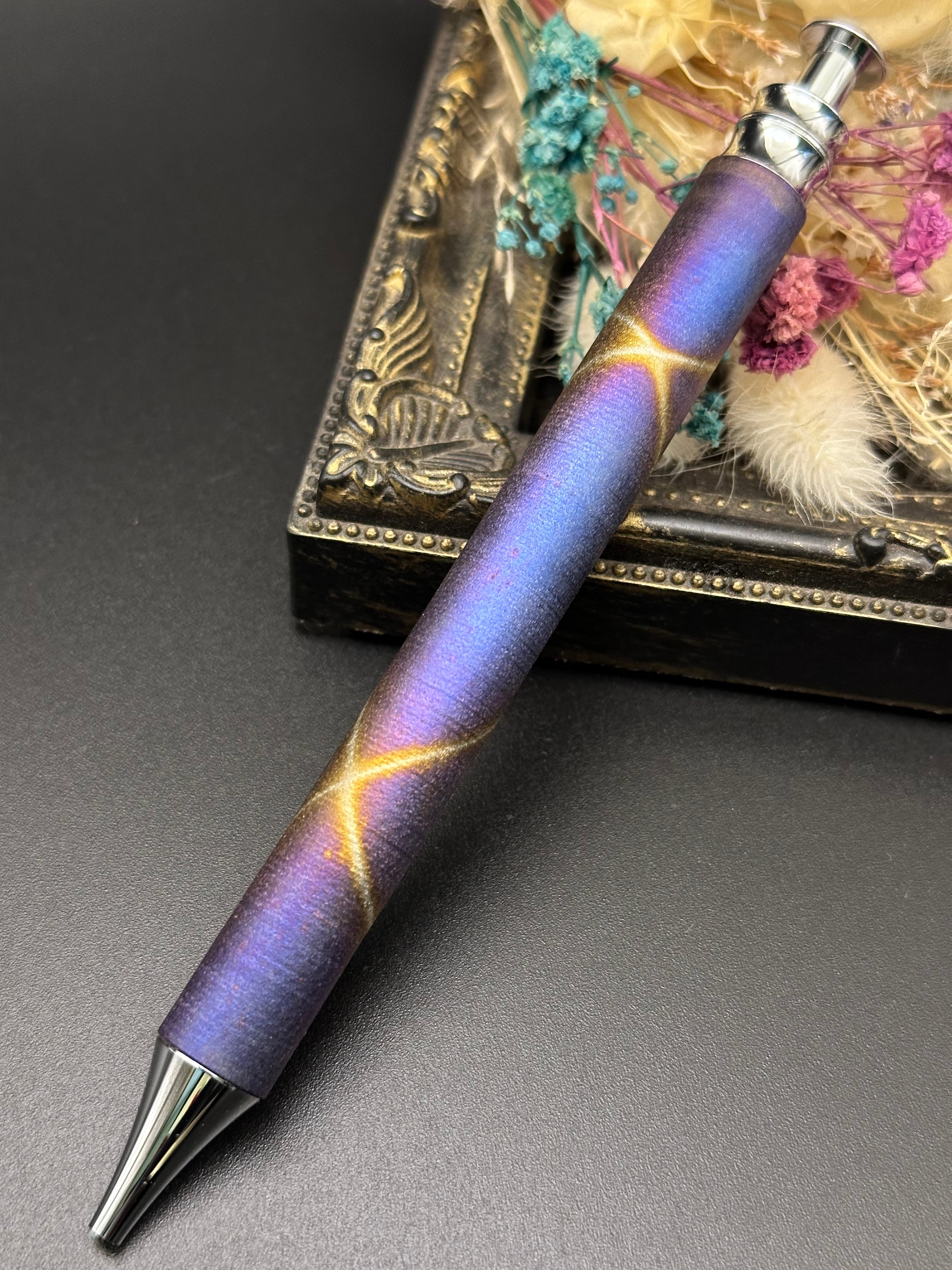 Flamberg 陽極酸化ネオンカラー 細軸フルチタン シャープペン 陽極酸化ネオンカラー/細軸フルチタンペン(オリジナル金具) | Flamberg