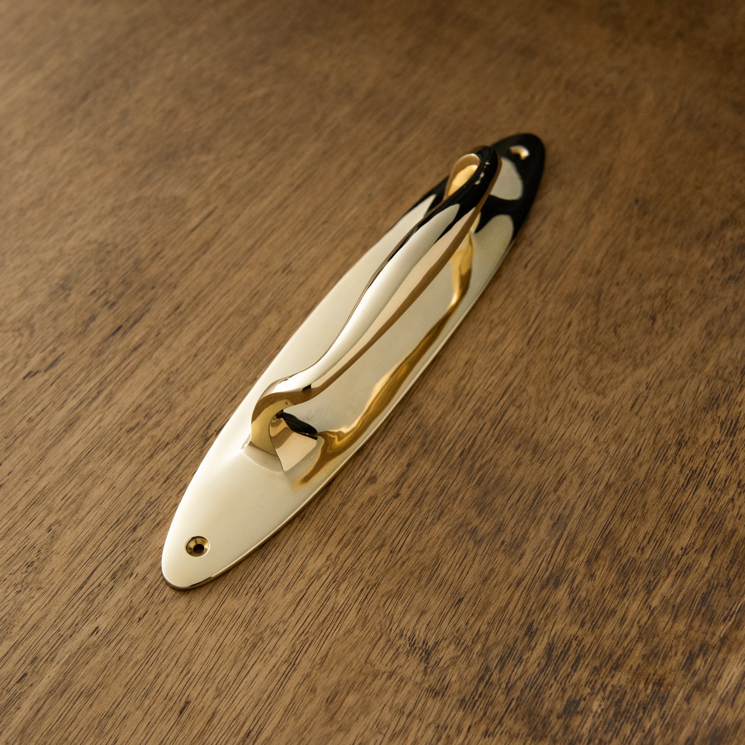 ドアハンドル OVAL