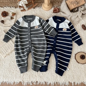 【秋作】熊柄ボーダーオールインワン