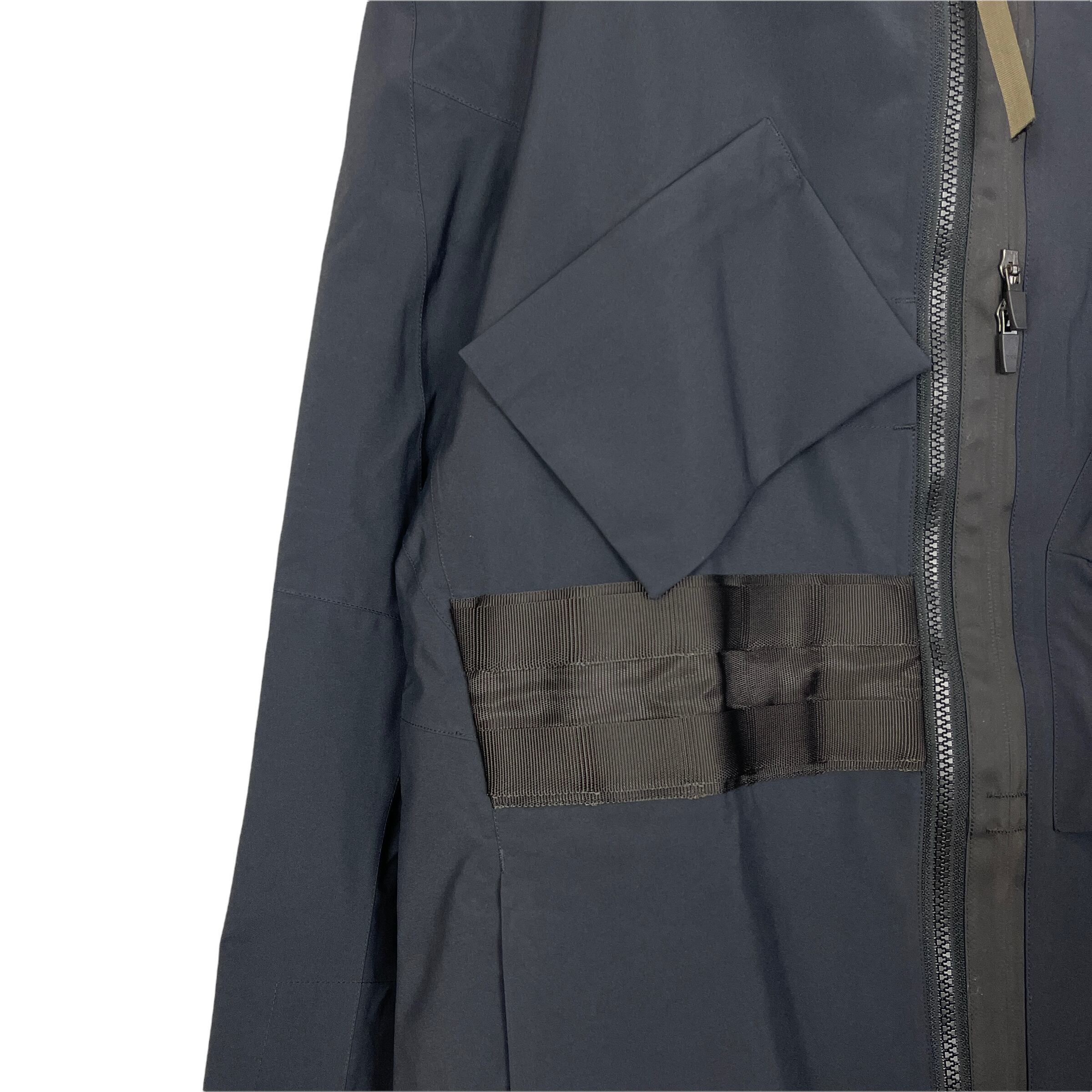 ACRONYM (アクロニウム)3L Gore-Tex® Pro Tec Sys Interops ACRONYM (アクロニウム)3L Gore-Tex® Pro Tec Sys Interops