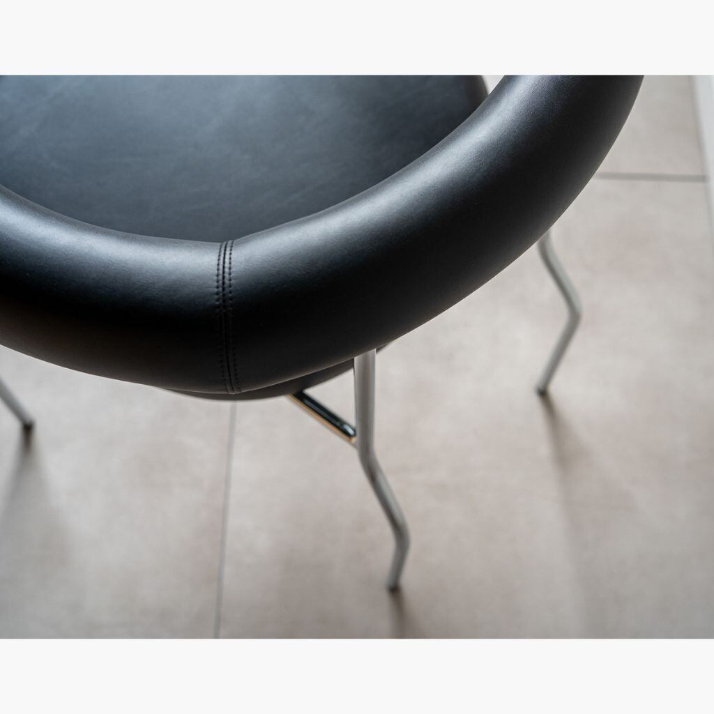Center Arm Chair Black / センターアームチェア ブラック | KuHoN Center Arm Chair Black / センターアームチェア ブラック | KuHoN