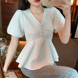 【送料無料】 トップス ブラウス ロング丈 ランタンスリーブ パフスリーブ Vネック Aライン フレア プルオーバー 薄手生地 かわいい 大人可愛い 大人女子 こなれ感 シンプル カジュアル 大人 上品 おしゃれ お洒落 ラフ コンサバ ガーリー 夏 20代 30代 40代 レディース 女性用 ママ ママ服 ママファッション デート お出かけ お茶会 女子会 休日 授業参観 着回し プチプライス デイリーユース 普段使い ファッション コーデ 定番アイテム 着痩せ   S M L XL XXL ホワイト