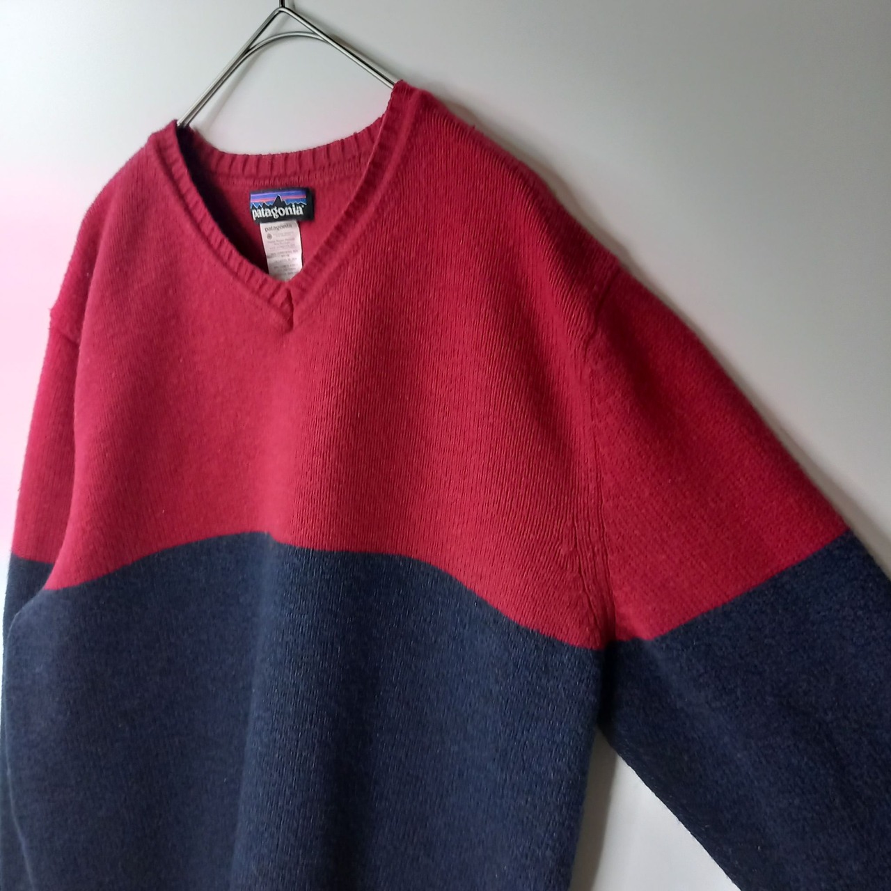 パタゴニア　ラムウール　Vネックセーター　ニット　レッド　ネイビー　M