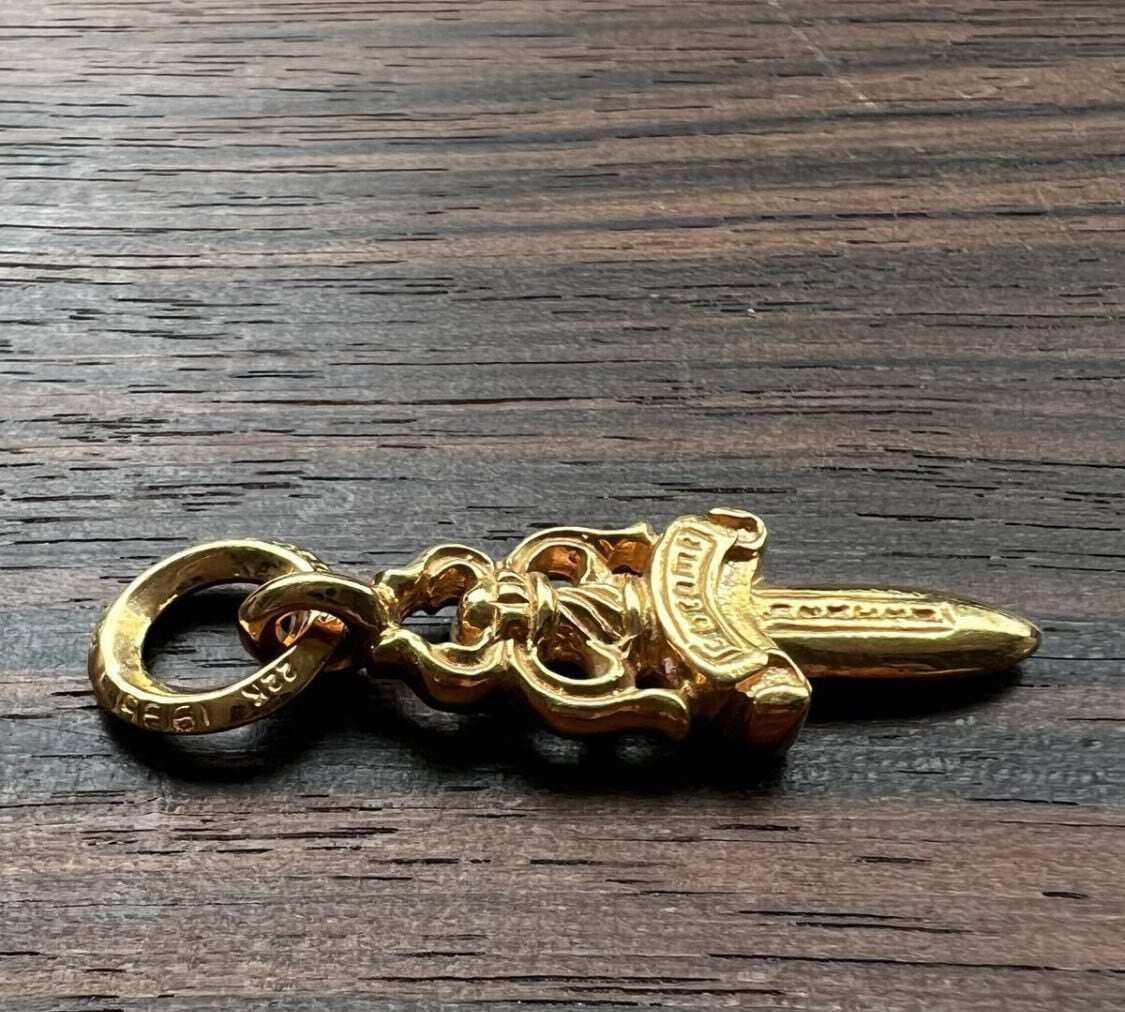 CHROME HEARTS クロムハーツ #5 ダガー パヴェ エメラルド チャーム