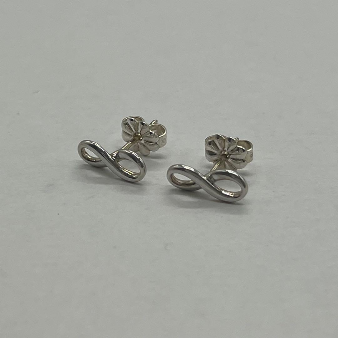 ティファニー TIFFANY&CO インフィニティ ピアス Ag925 限定