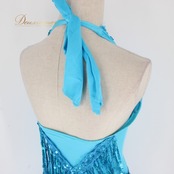 社交ダンス 衣装 ラテン ドレス ワンピース パーティドレス 水色 スパンコール ブルー系 ノースリーブ ホースヘア ホルターネック ステージ衣装 ライブ衣装 フィットネス 舞台衣装 競技用ダンス衣装 ダンス発表会 女子用 ルンバ ジャズ 高級感 デザイン性 動きやすい おしゃれ ストレッチ素材 パーティー ステージ パフォーマンス かわいい エレガント 華やか クリスタル装飾 ショートドレス