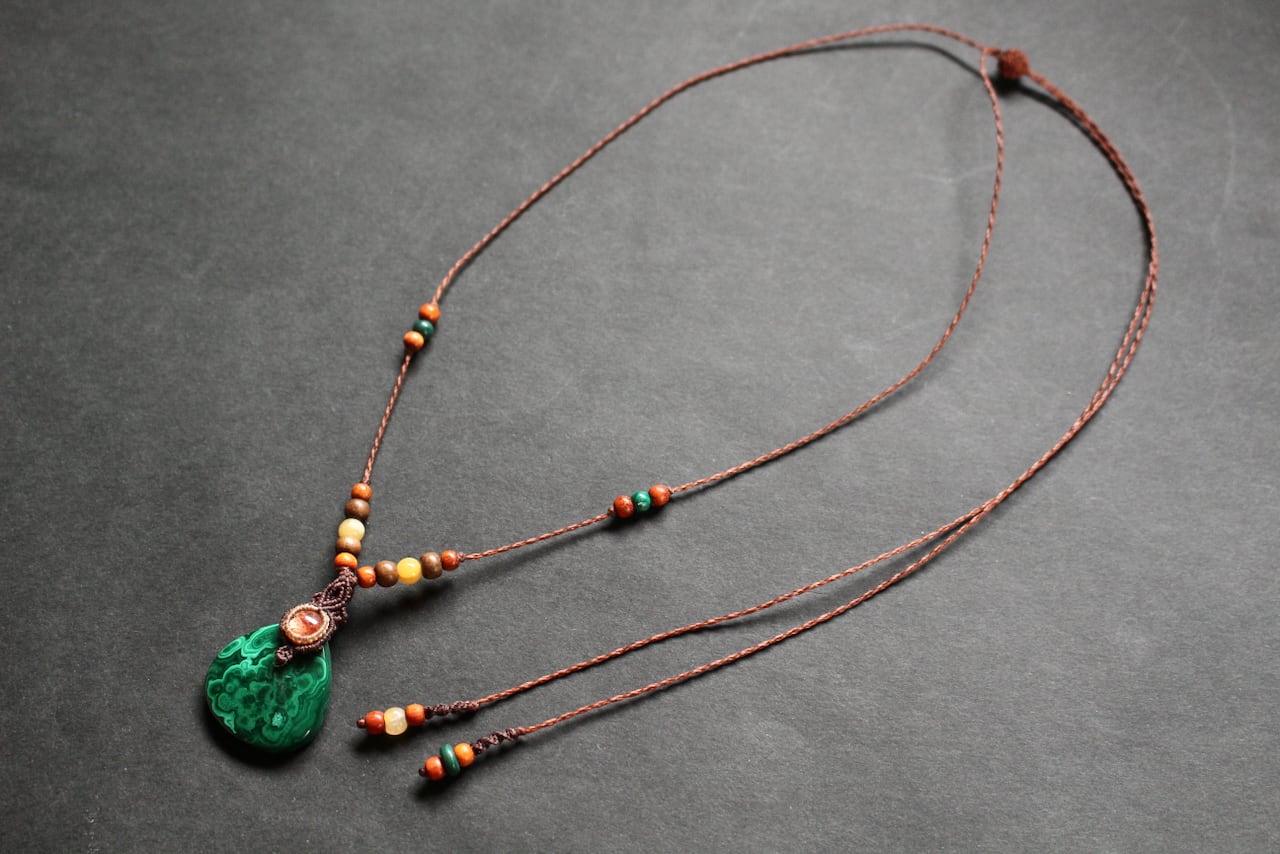 Malachite  & Sunstone micro macrame woody pendant
