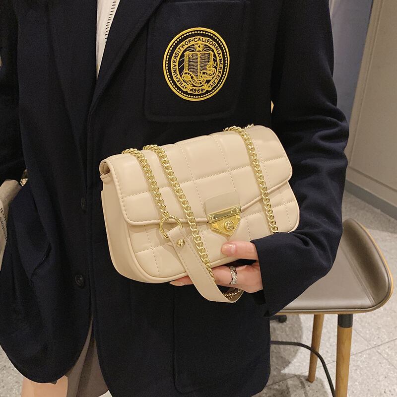 オータムウィンターチェーン レッド 秋物 冬物 スクウェア Tiancai_Wing_Bag44079564913