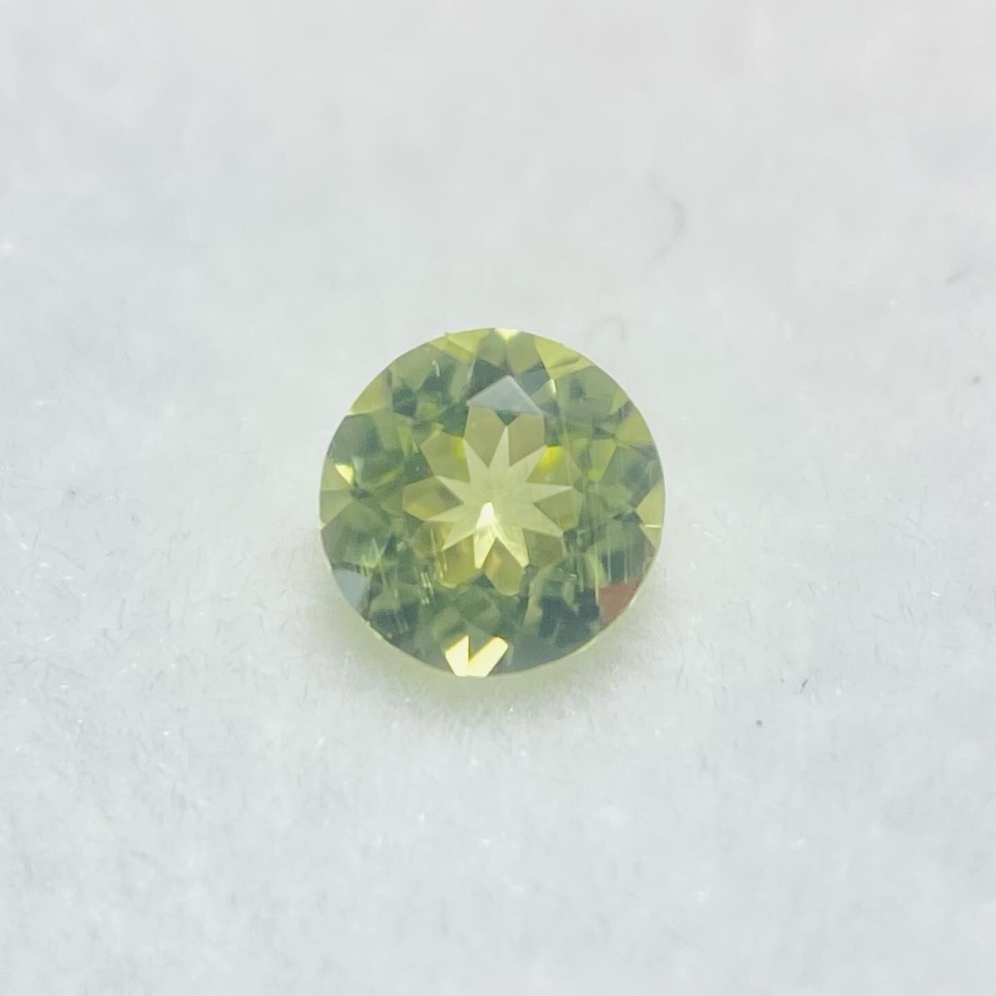 宇宙からの使者　パラサイトペリドット