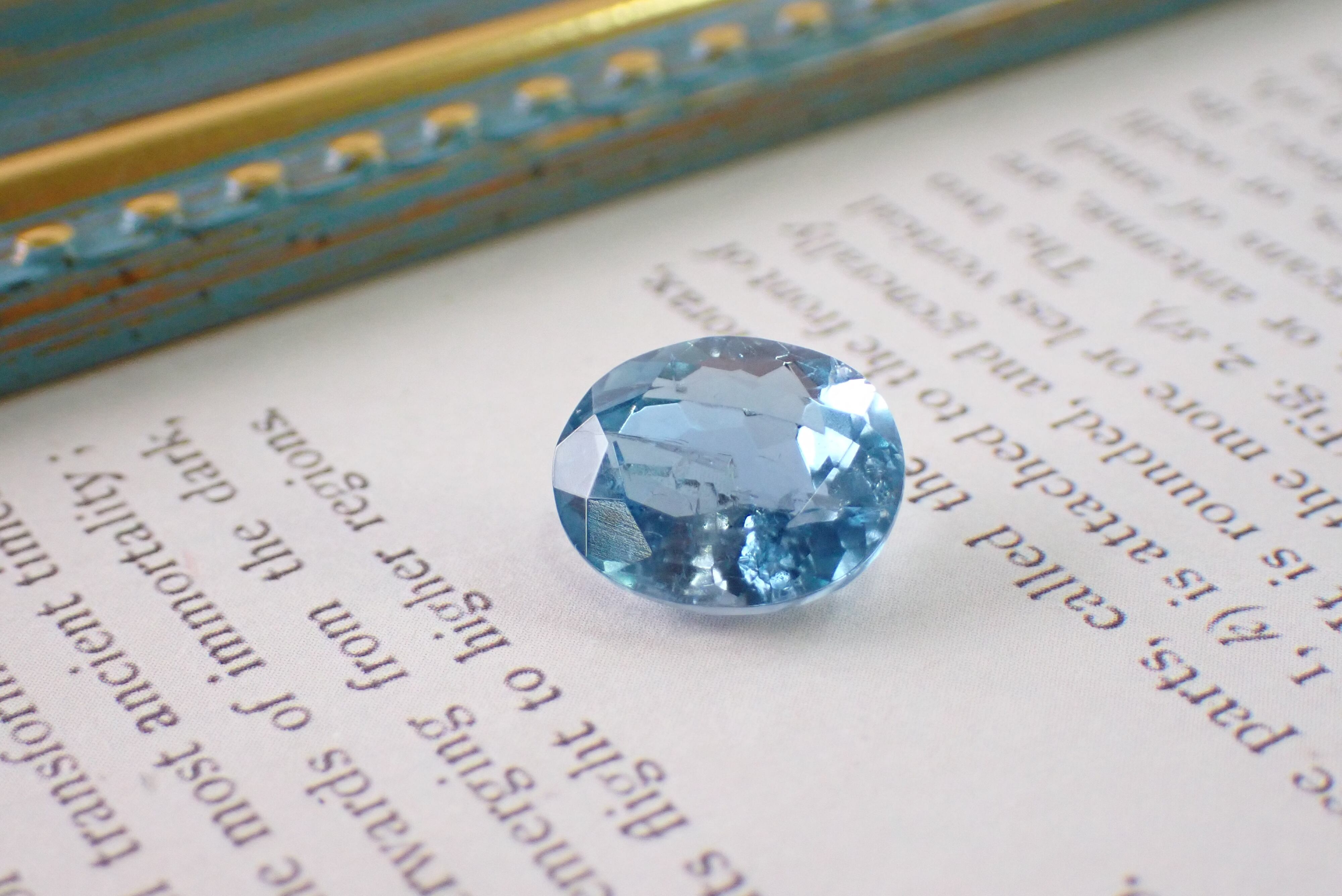 クラックロンドンブルートパーズ 4.25ct [C3‐15] | differencee