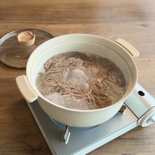 IH対応　セラミックコーティング　深型両手鍋24㎝　